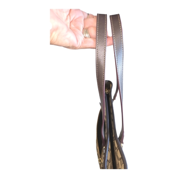 COACH NWOT F58282 OUTLINE SIGNATURE ZIP TOP TOTE Khaki Brown - Picture 12 of 16